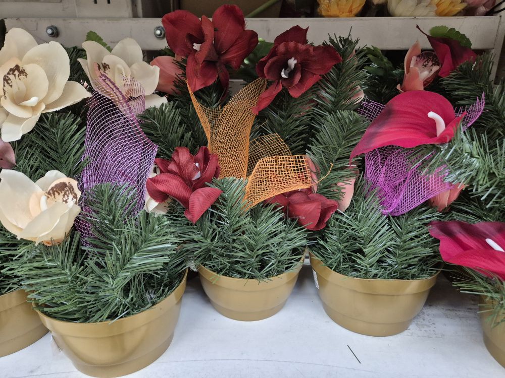 Kwiaty sztuczne na cmentarz