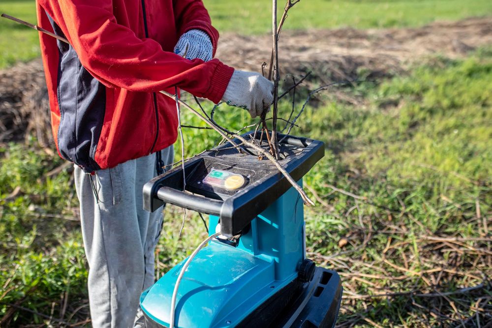 Rozdrabniacz elektryczny do gałęzi