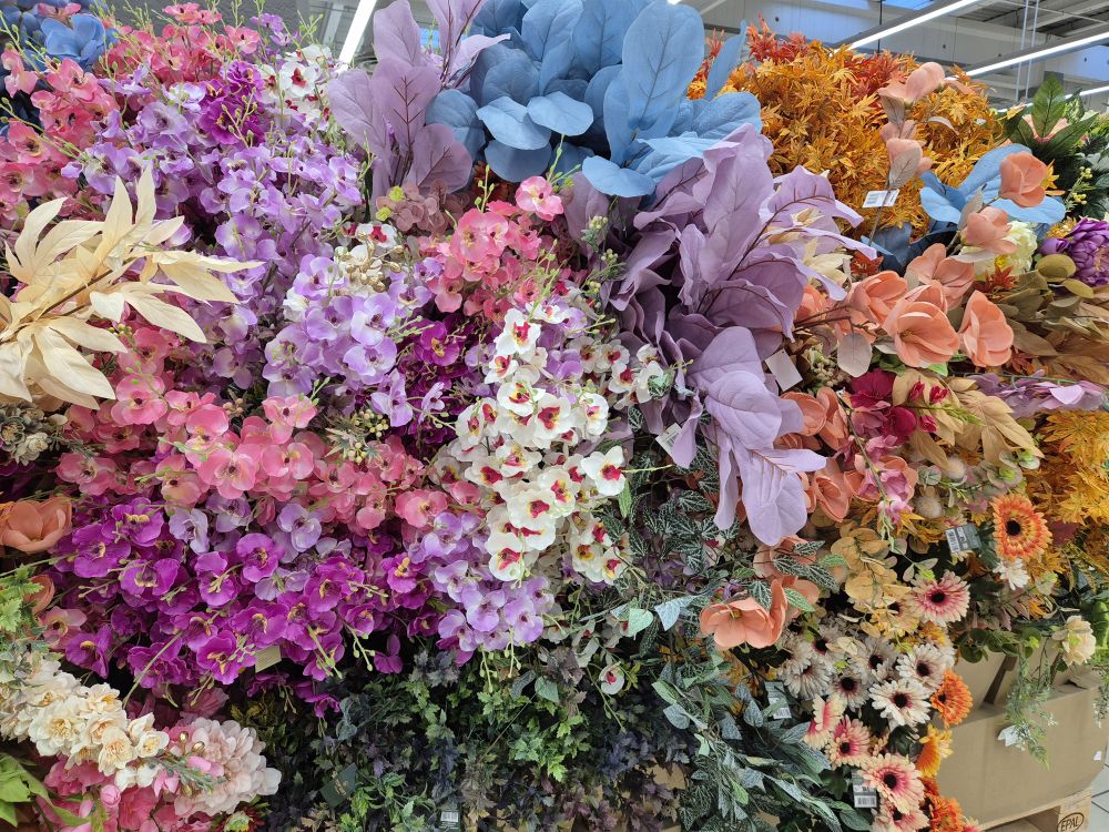 Sztuczne kwiaty na cmentarz