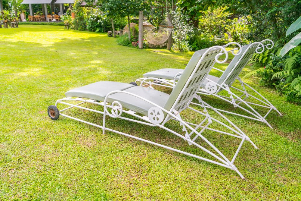 Leżak metalowy