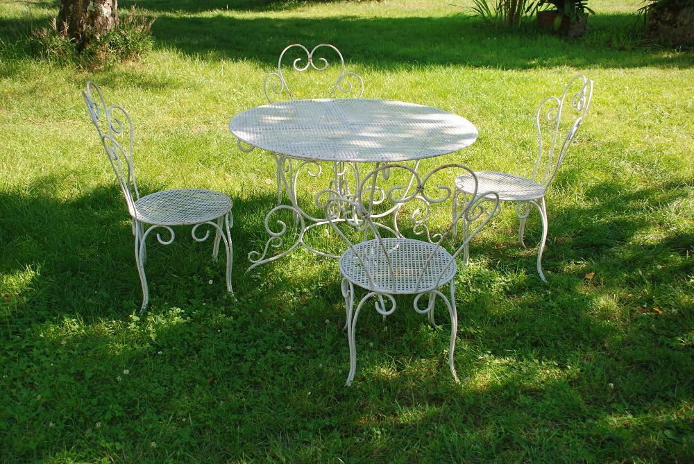 Stół ogrodowy metalowy